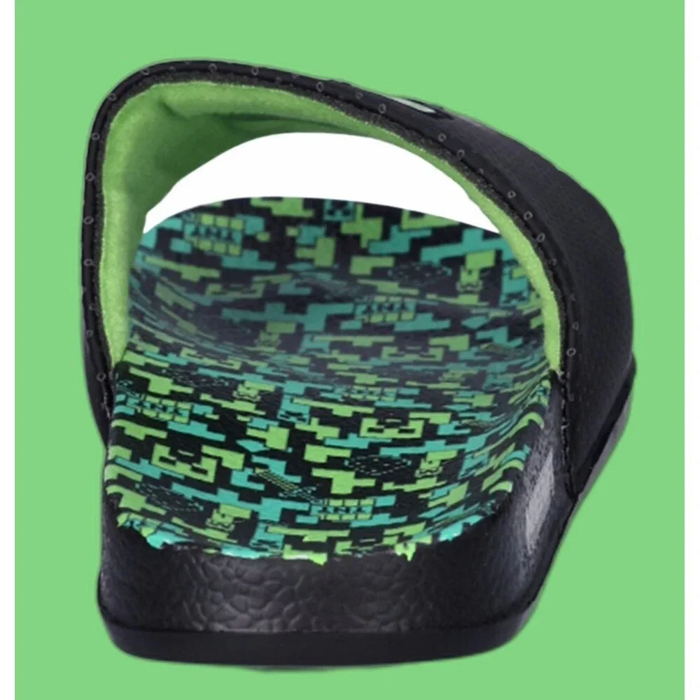 Minecraft Boys Pixelated Green Creeper Slide Sandals Black Shoes Size 4-5 NWT